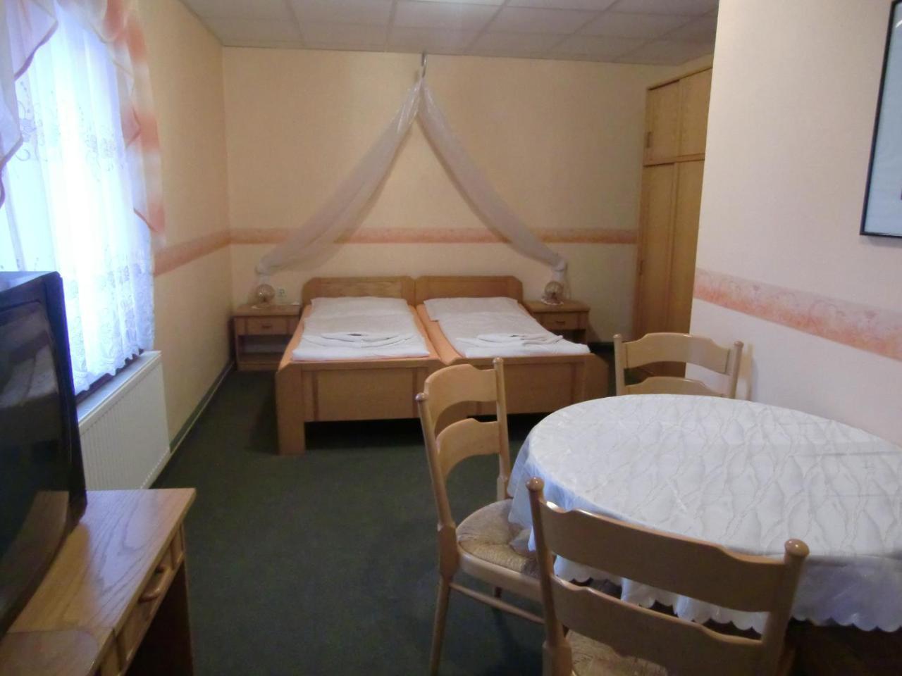 Hotel Heidehof Konigswartha Bagian luar foto